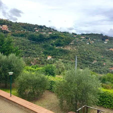 Hill In The Middle Of The Green Luxurious Apartment Noli