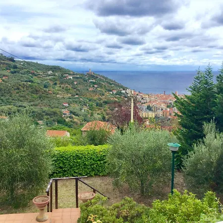Hill In The Middle Of The Green Luxurious Noli