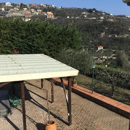 Hill In The Middle Of The Green Luxurious Apartment Noli